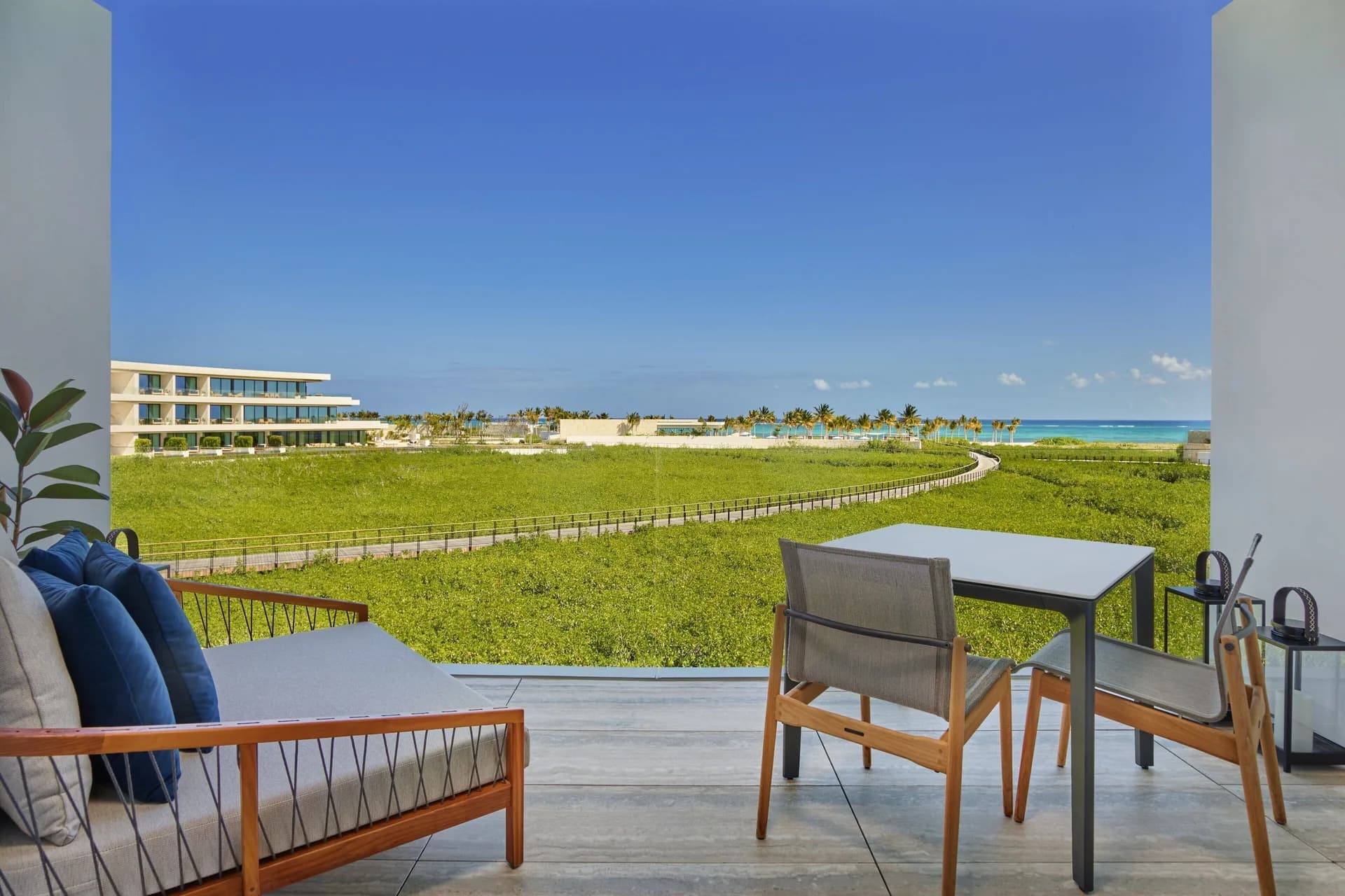 Caroline Astor Suite at The St. Regis Kanai Resort 11