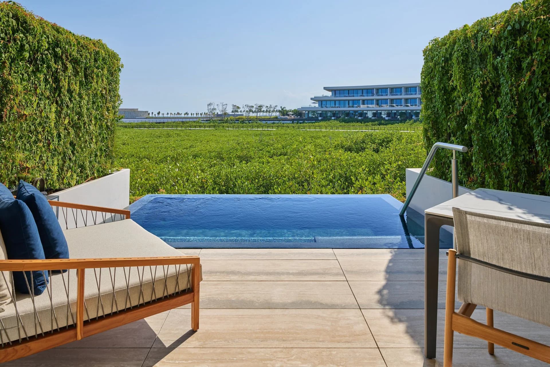 Grand Luxe Guest Room at The St. Regis Kanai Resort 4