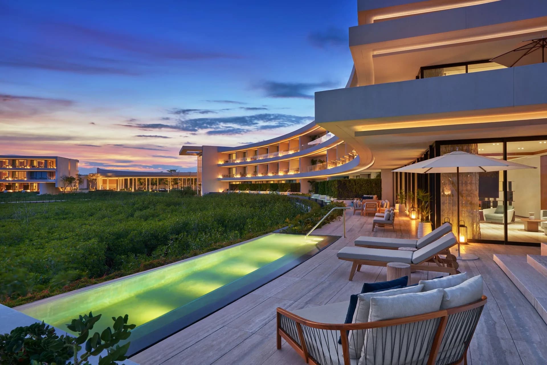 John Jacob Astor Suite at The St. Regis Kanai Resort 4